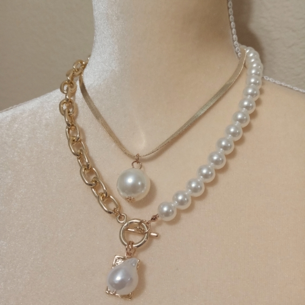 Pearl chain necklace